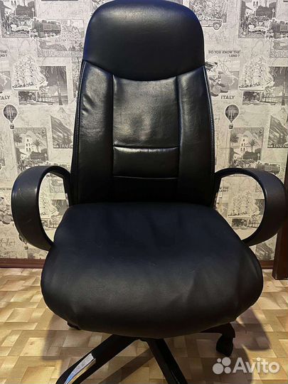 Кресло руководителя бу