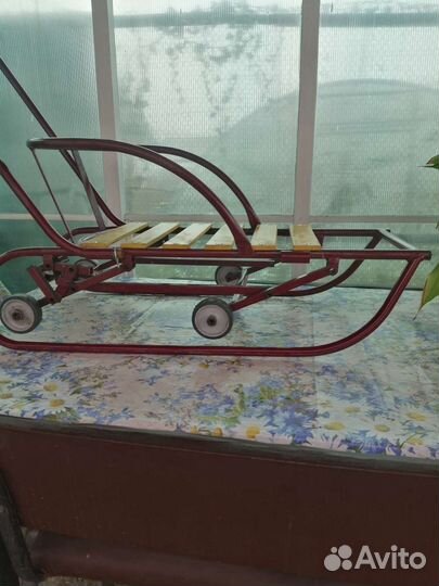 Детские санки с колесами