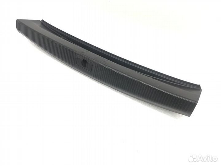 Накладка замка багажника Audi A8 D3 BVJ 2008