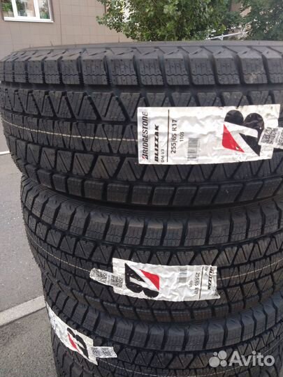 Bridgestone Blizzak DM-V3 265/65 R17 110S