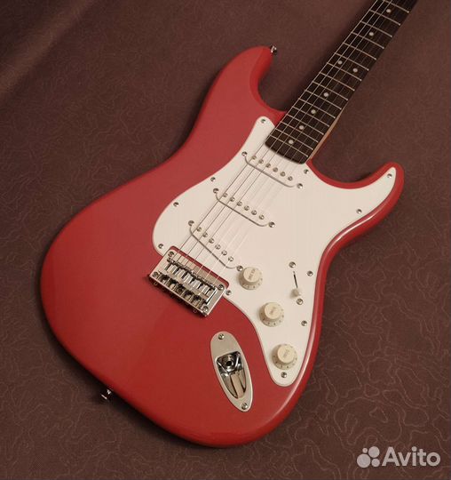 Электрогитара Fender Squier + аксессуары