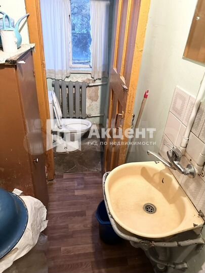 Комната 10 м² в 4-к., 3/3 эт.