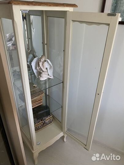 Шкаф сервант