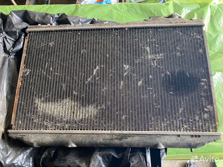 Радиатор охлаждения cresta x81