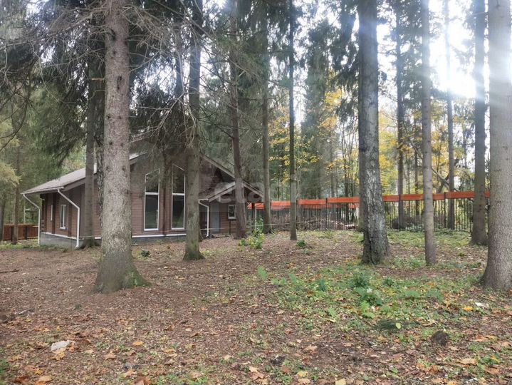 Дом 182 м² на участке 6 сот.