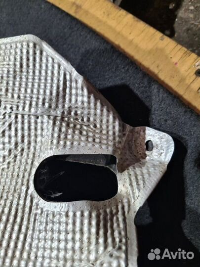 Термоэкран Nissan Juke F15 1.6 DDT 2011