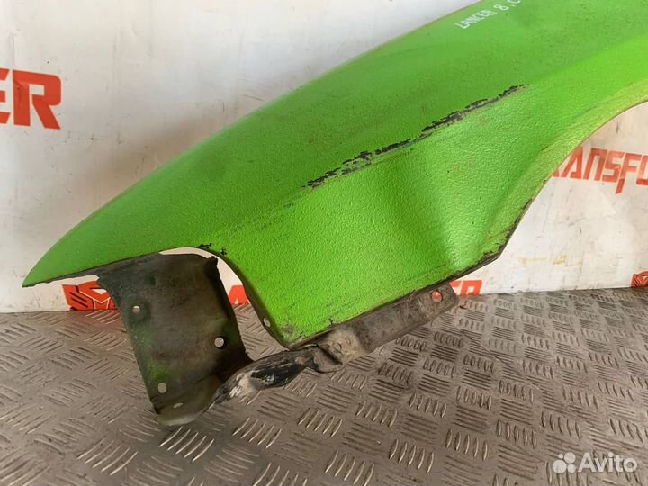 Крыло переднее левое Митсубиши Лансер 1996