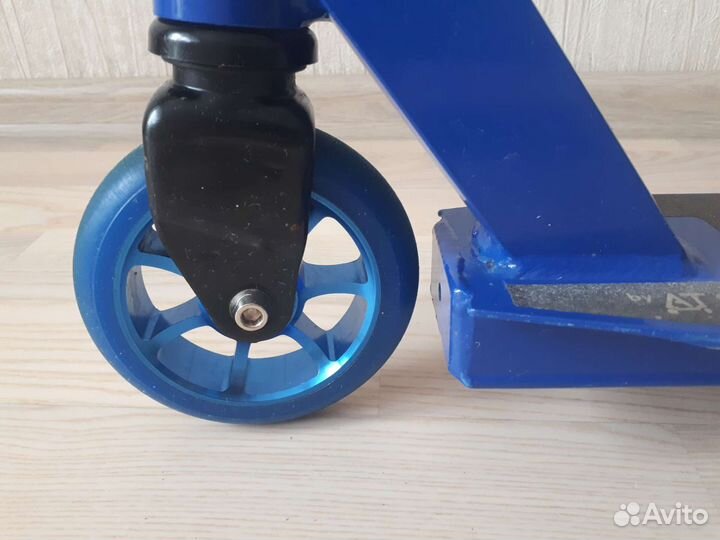 Самокат трюковой