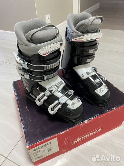 Горнолыжные ботинки nordica