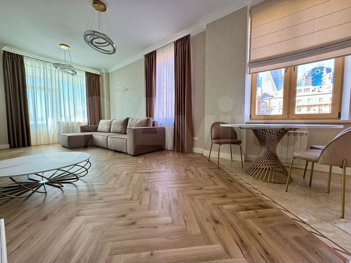 3-к. квартира, 105 м², 6/15 эт.