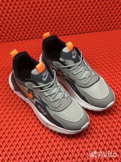 Кроссовки мужские Nike лето