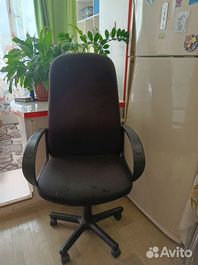 Продам компьютерное кресло