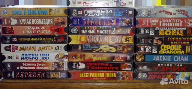 Видеокассеты и двд с фильмами