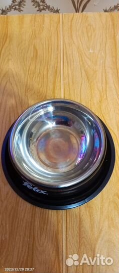 Миска для животных +3 игрушки шарика в подарок