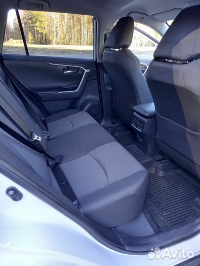 Toyota RAV4 2.0 CVT, 2021, 15 800 км