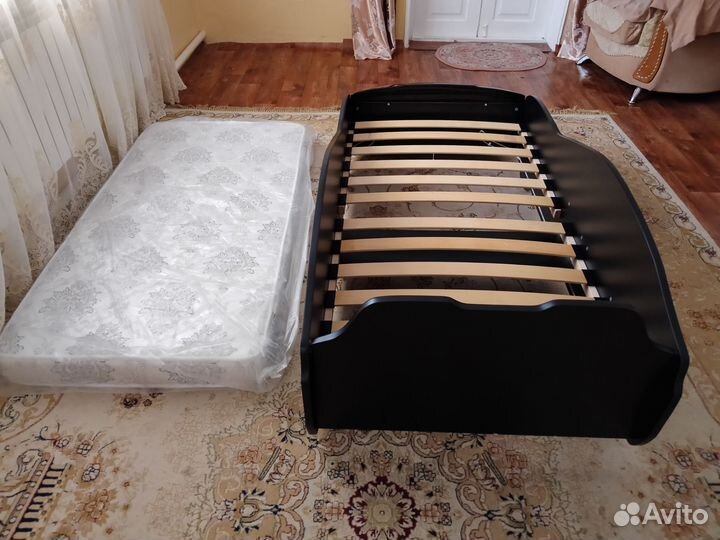 Кровать машина