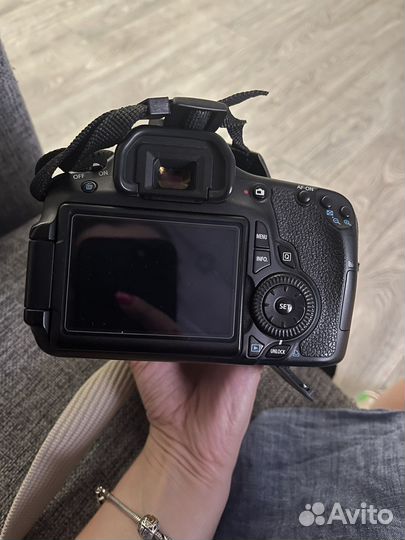 Зеркальный фотоаппарат canon 60d
