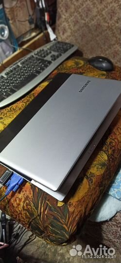 Ноутбук samsung RV515