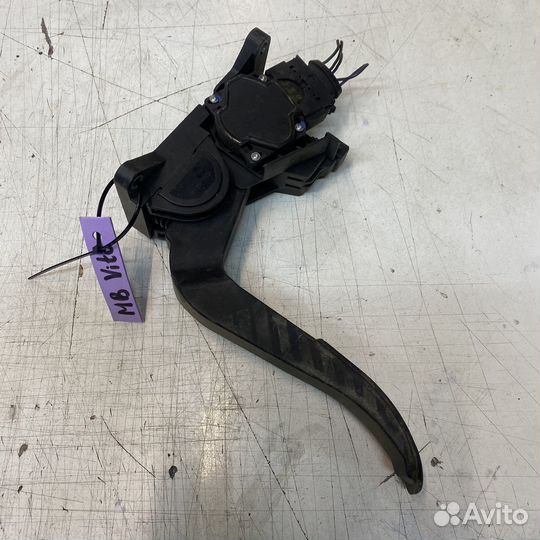 Педаль газа Mercedes-Benz Vito