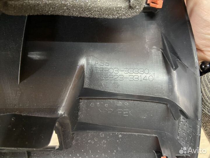 Накладка консоли задняя Toyota Camry 75