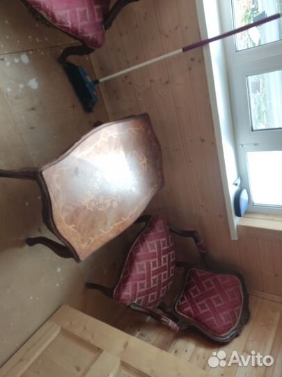 Старинный гарнитур стол 2 кресла диван