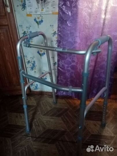 Ходунки для взрослых шагающие