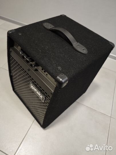 Комбо усилитель для бас-гитары Warwick BC 20