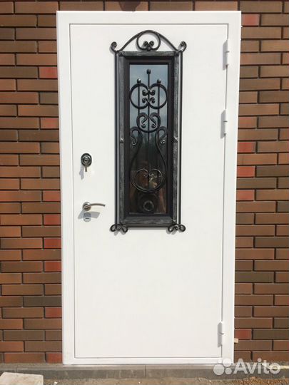 Дверь входная со стеклопакетом