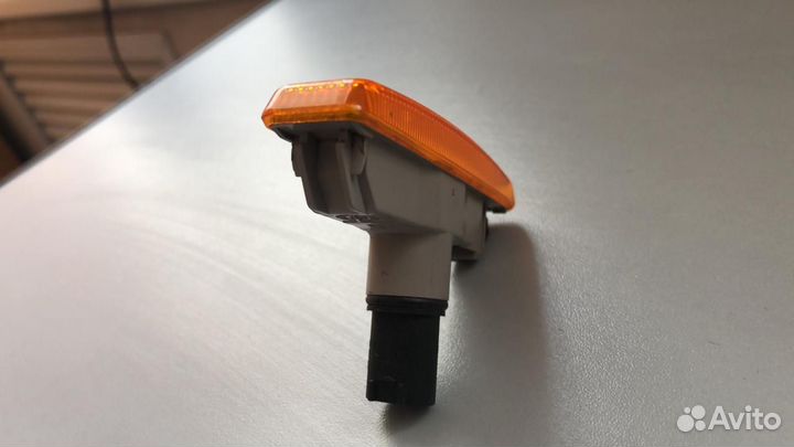 Повторитель поворотников в крыло BMW e39/бмв Е39