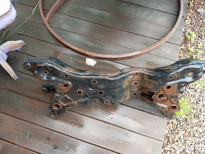 Подрамник на Мицубиси outlander 2007