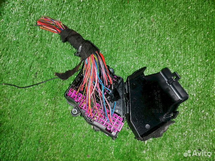 Блок предохранителей 8D1941824 Audi A8 D3 D3