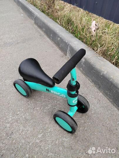 Беговел детский четырехколесный