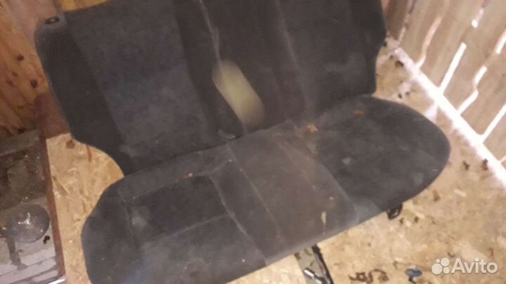 Заднее сиденье