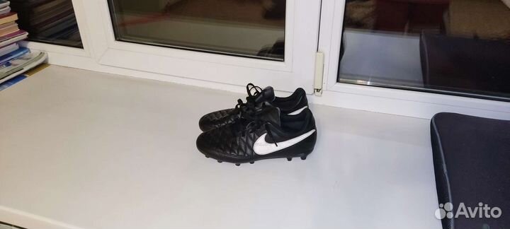 Футбольные бутсы nike оригинал 38 eur