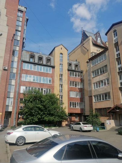 2-к. квартира, 74 м², 4/6 эт.