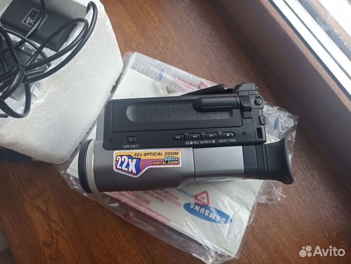 Аналоговая видеокамера samsung VP-L710T