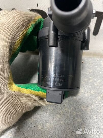 Дополнительная помпа отопителя Bmw X5 E70 4.8