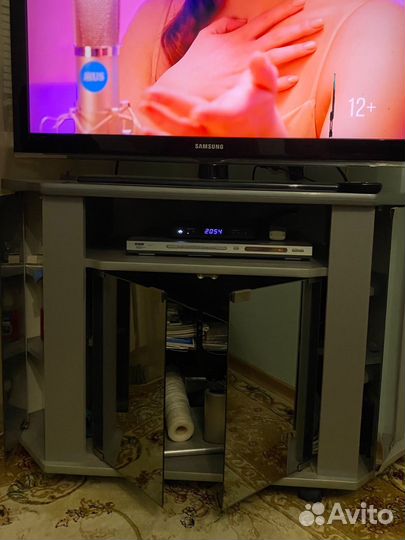 Подставка-шкаф под телевизор