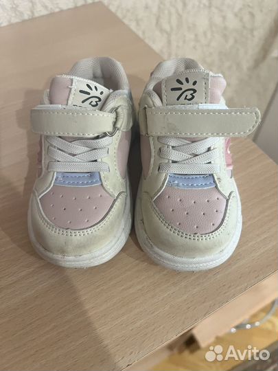 Кроссовки детские для девочки 21