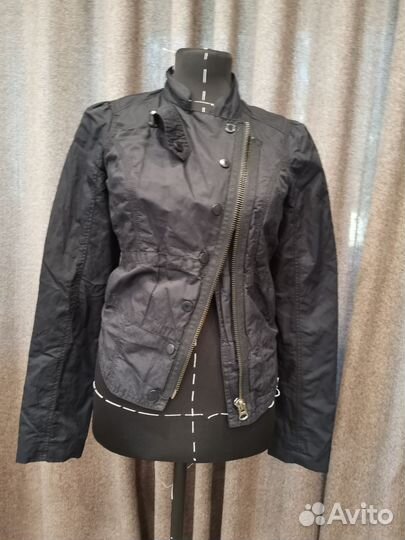 Курточка ветровка на молнии