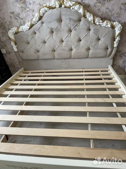 Кровать двухспальная