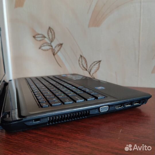 Ноутбук asus K42J