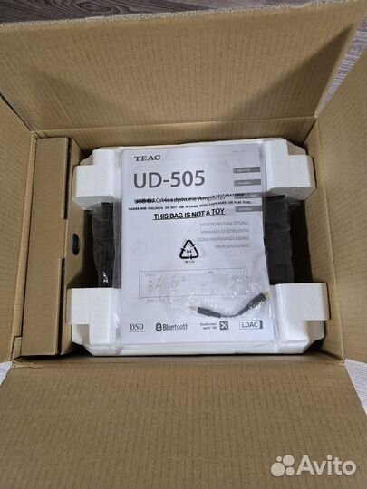 Цап, усилитель для наушников Teac UD-505 AK4497