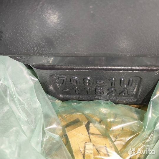 Насос komatsu 708-1U-11524 Оригинал