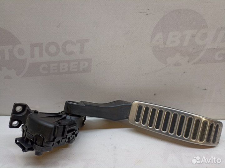 Педаль газа Volkswagen Touareg 7L AXQ 2006