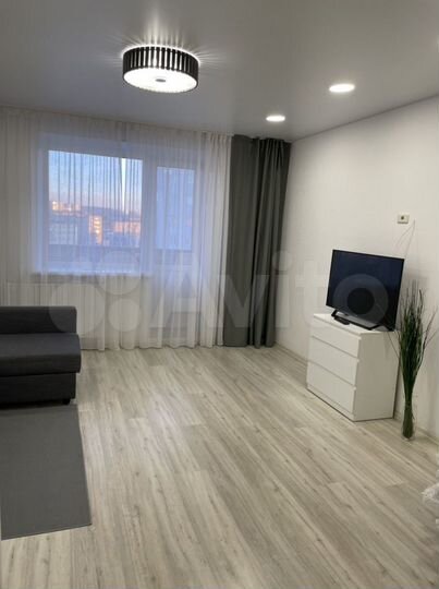 1-к. квартира, 42 м², 7/10 эт.