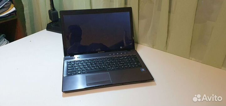 Lenovo z575 4 ядра /2 видеокарты /6Gb ram