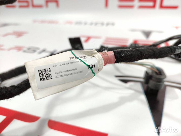 Электропроводка двери Tesla Model 3 2019