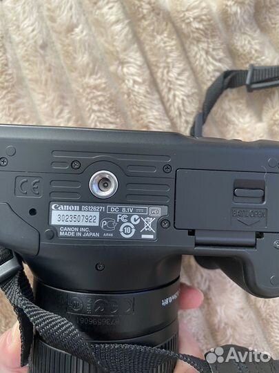 Зеркальный фотоаппарат Canon eos rebel T2i