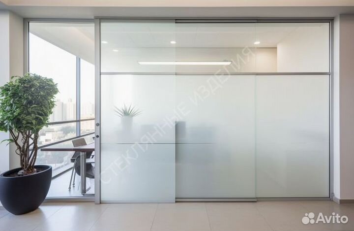 Дверь стеклянная межкомнатная